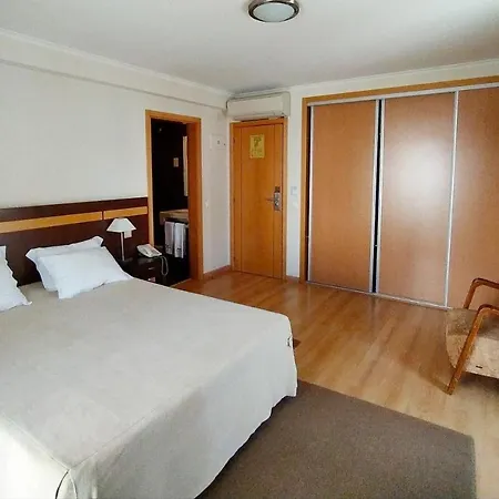 Hotel Santo Condestavel Fatima