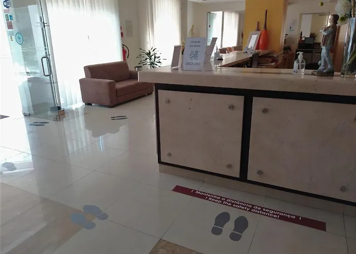 Santo Condestavel 3*